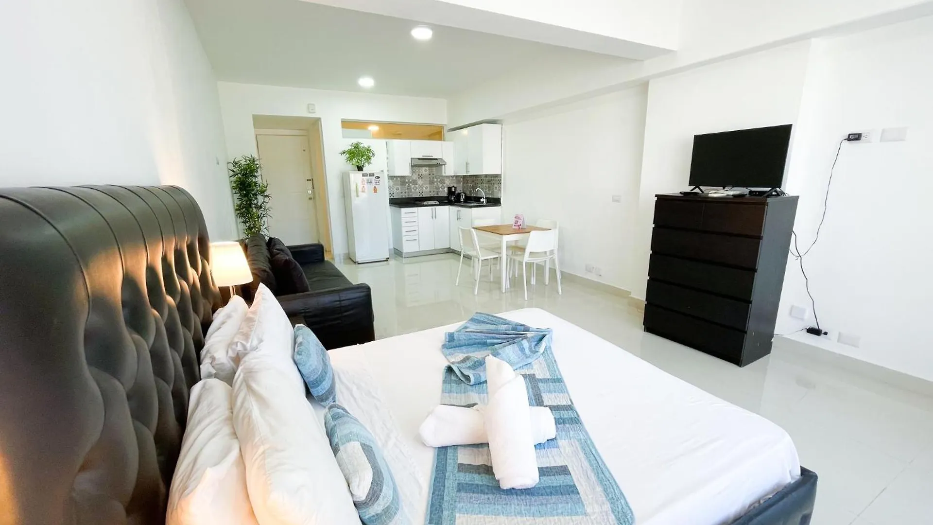 Rooftop Pool Ducassi Stuios Suites Los Corales Hotel Beach Club & Spa بونتا كانا