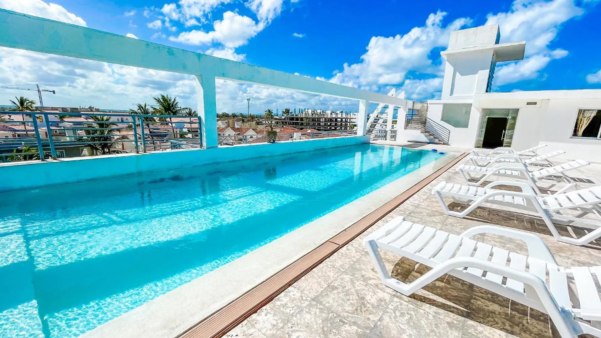 Rooftop Pool Ducassi Stuios Suites Los Corales Hotel Beach Club & Spa location